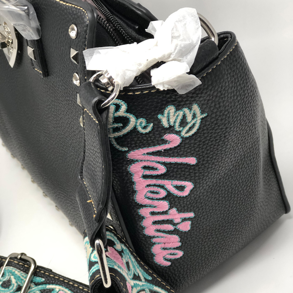 Montana West "Be My Valentine"Concealed Carry Tote - Picture 4 of 8
